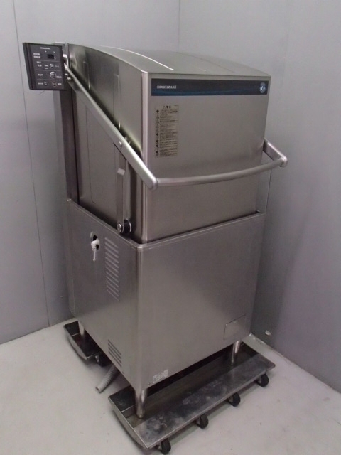 送料無料(一部地域除く)・ホシザキ食器洗浄機・JWE-680UA・60Hz専用・13年製・3相200V・W640・中古 ・厨房専門店!!（0i1208f）