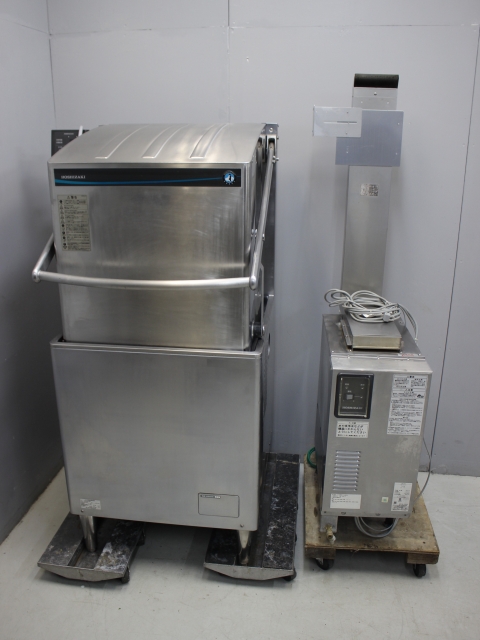 食器洗浄機 ホシザキ JWE-680B 三相200V 幅640×奥行655×高さ1432 60Hz専用