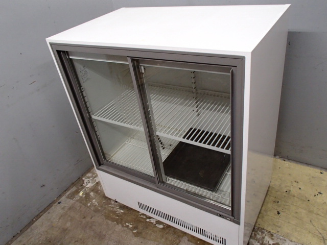 サンデン冷蔵ショーケースMU-330XB鹿児島の下の方です - 冷蔵庫